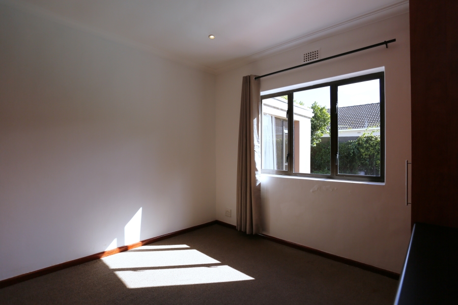 To Let 4 Bedroom Property for Rent in Tokai Western Cape